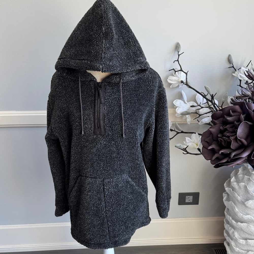 Polo Garage Sport Cozy Charcoal Hooded Teddy Pullover. Size M